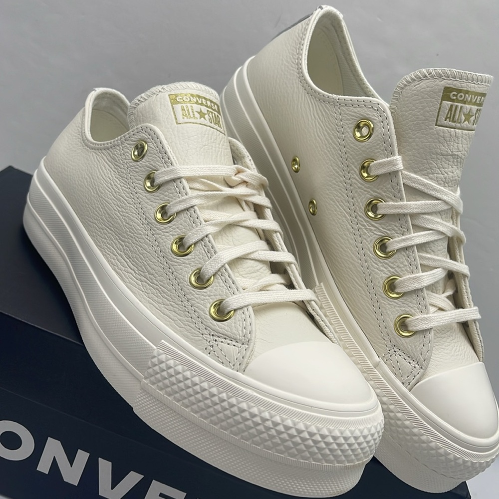 Converse WMNS Platform Sneakers A12765C
CTAS LIFT OX
EGRET/EGRET/GOLD - Picture 6 of 16